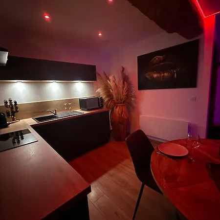 Roomandx-loveroom-caen-bayeux * Le Fresne-Camilly