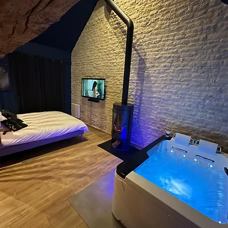 Roomandx-loveroom-caen-bayeux Holiday home Le Fresne-Camilly