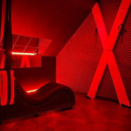 Roomandx-loveroom-caen-bayeux Nyaraló *